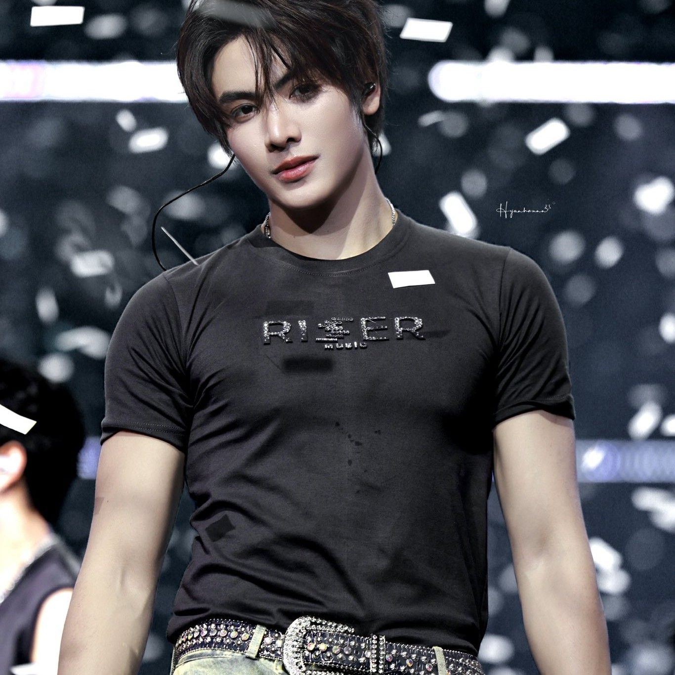 A moment captured by a fan of Joong Archen Aydin