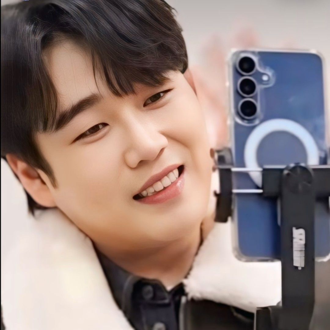 Recent activity shot of Hwang Youngwoong