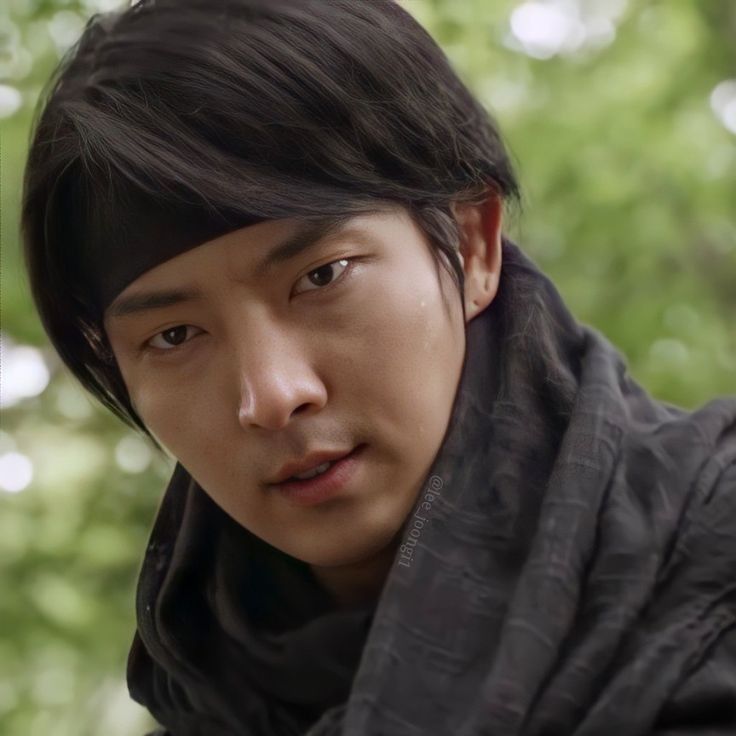 Latest photo of Lee Joongi