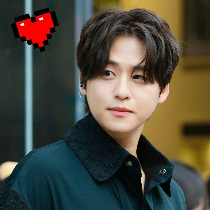 A moment captured by a fan of Lee Solomon