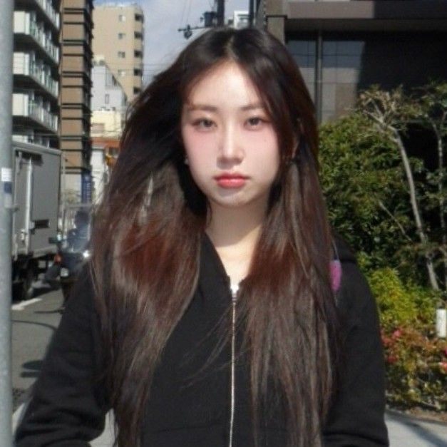 Cuplikan di balik layar dari Jeon Yujin