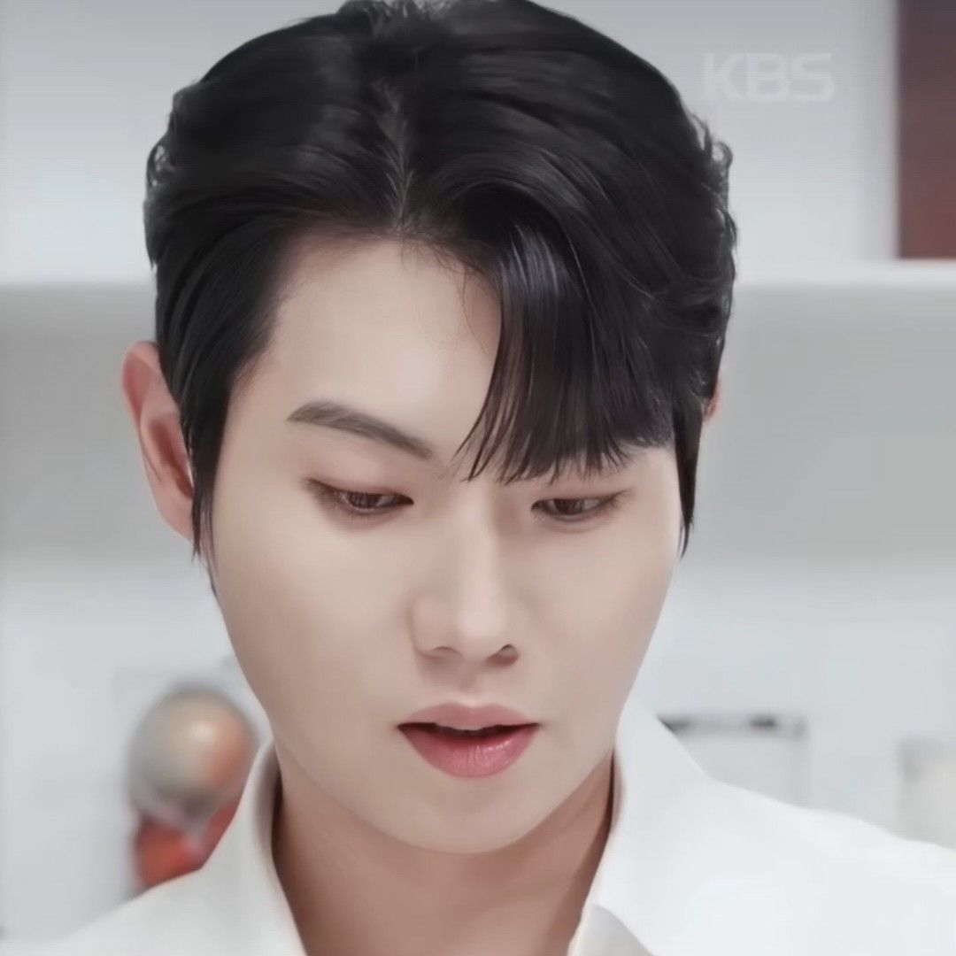 A moment captured by a fan of Son Taejin