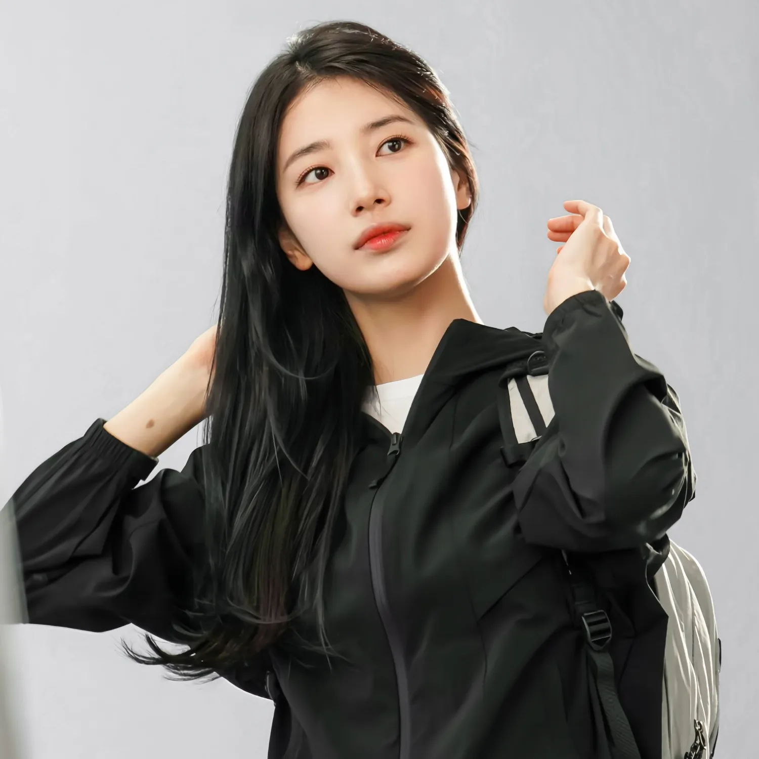 Behind-the-scenes cut of Bae Suzy