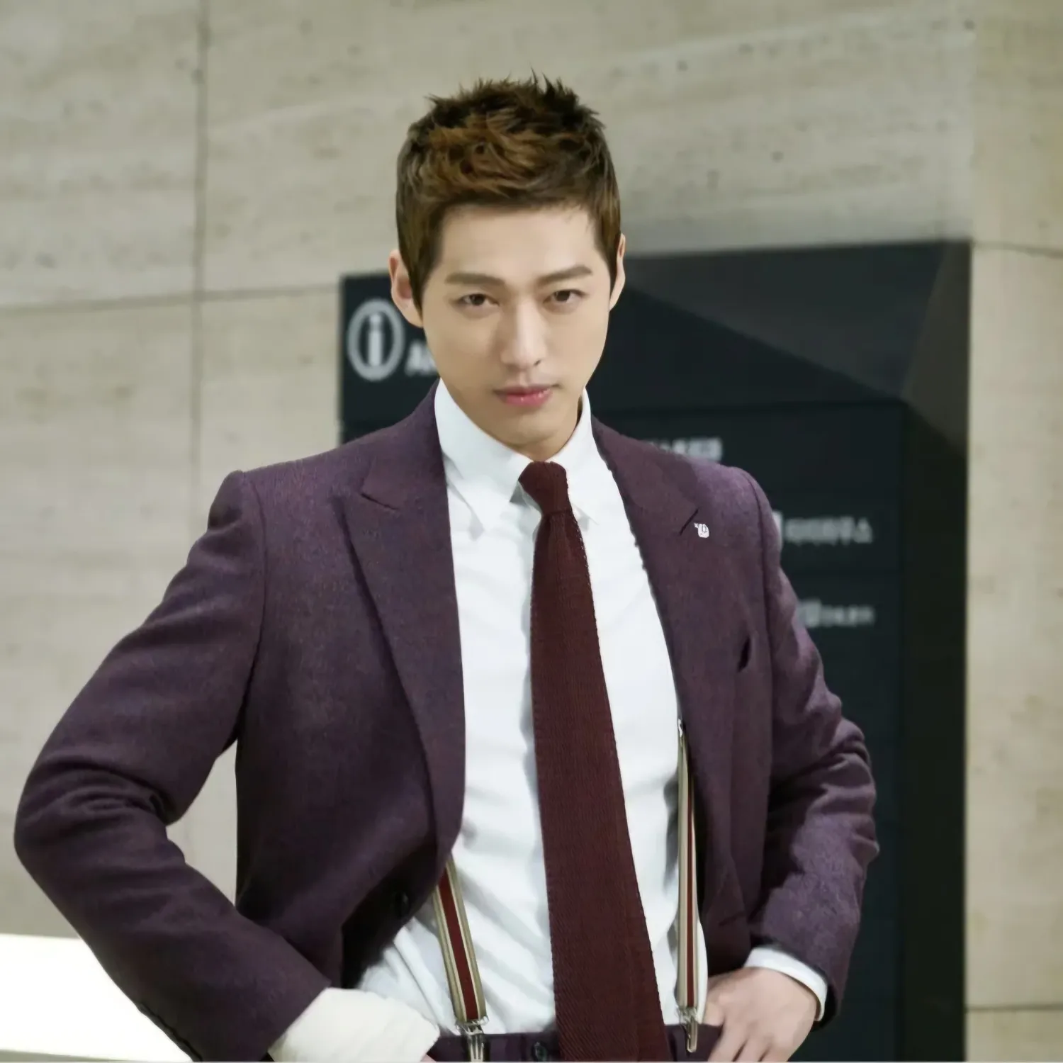 Behind-the-scenes cut of Namkoong Min