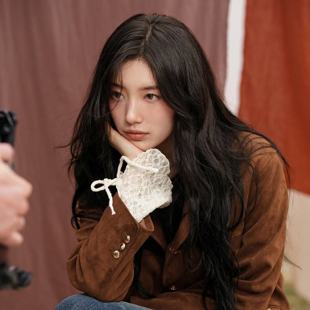 A moment captured by a fan of Bae Suzy