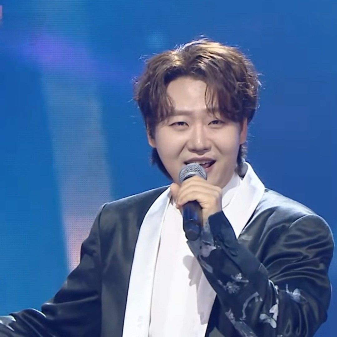 Recent activity shot of Min Soohyun