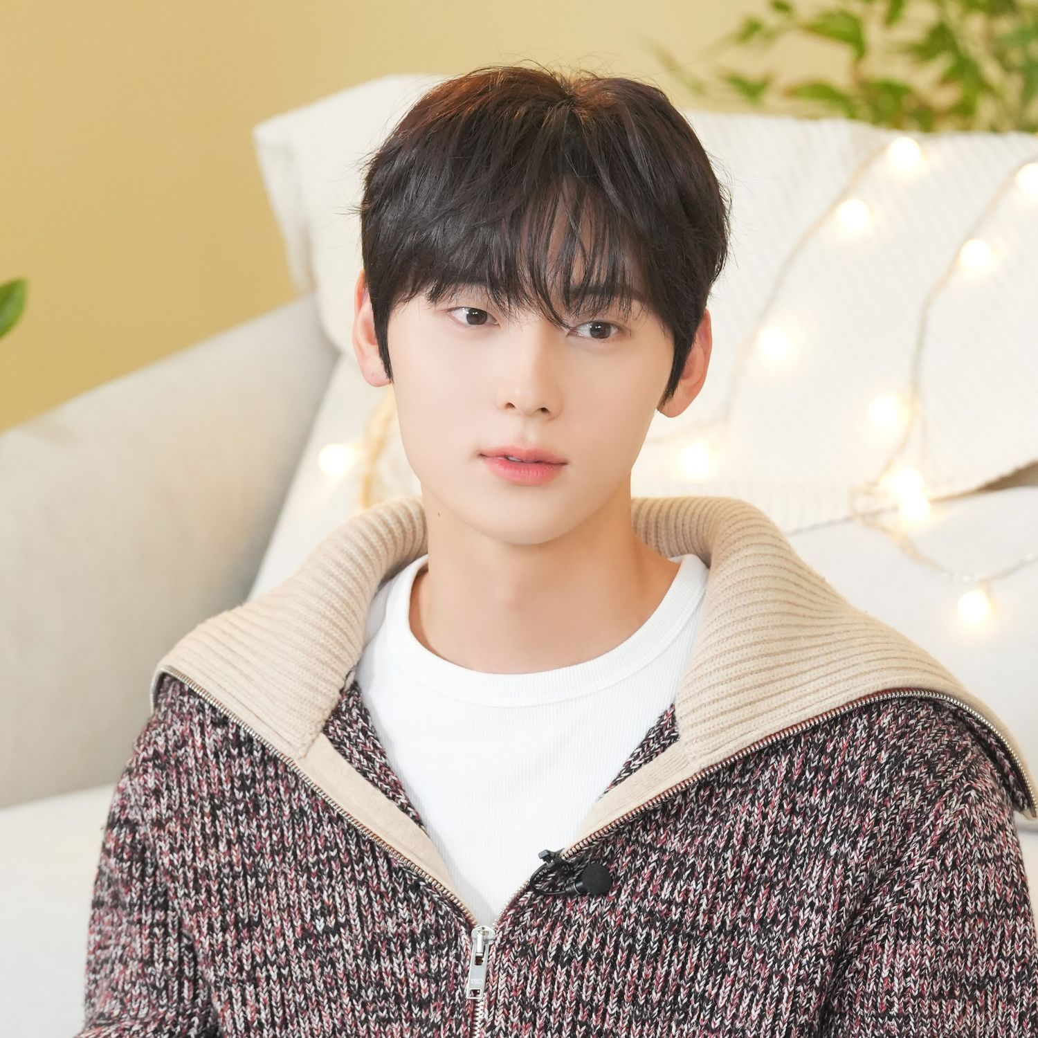 A moment captured by a fan of Hwang Minhyun