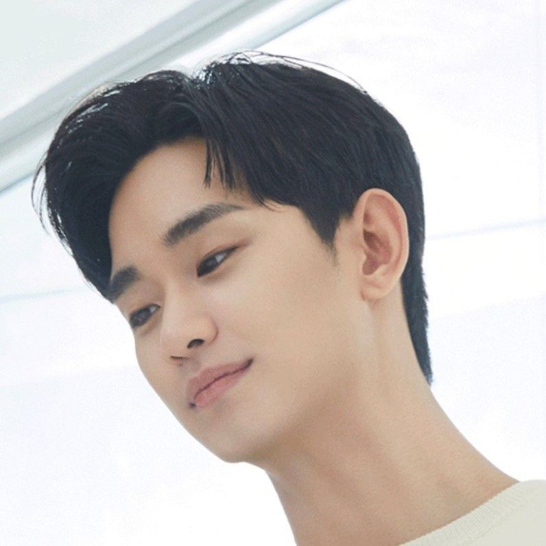 キム・スヒョンの最近の活動ショット