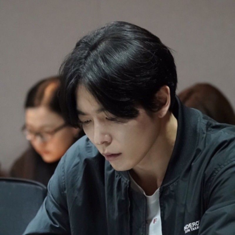 キム・ジェウクのビハインドカット