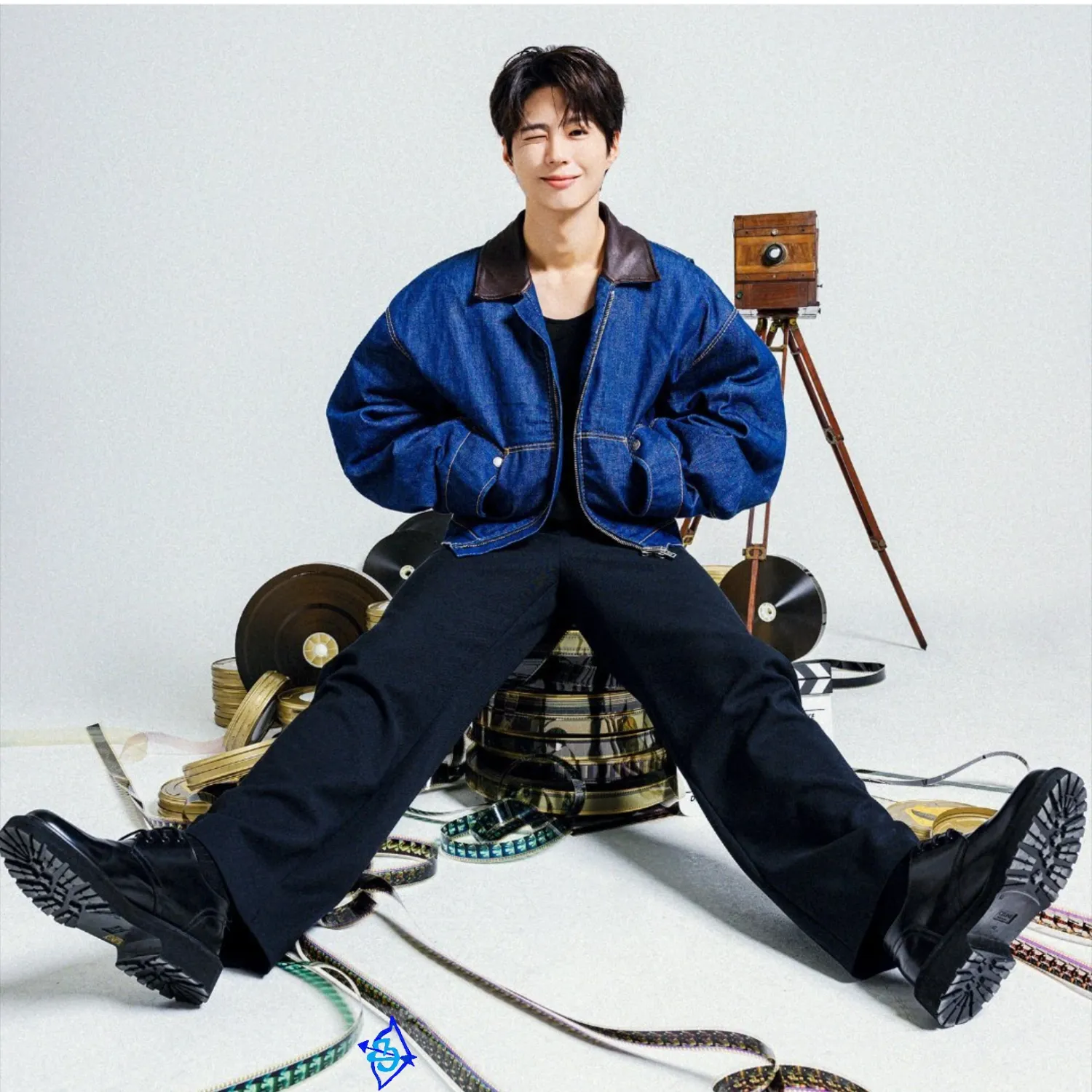 A moment captured by a fan of Park Bogum