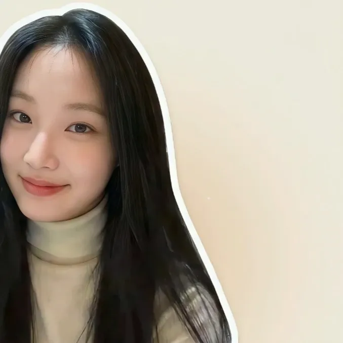 A moment captured by a fan of Yeonwoo