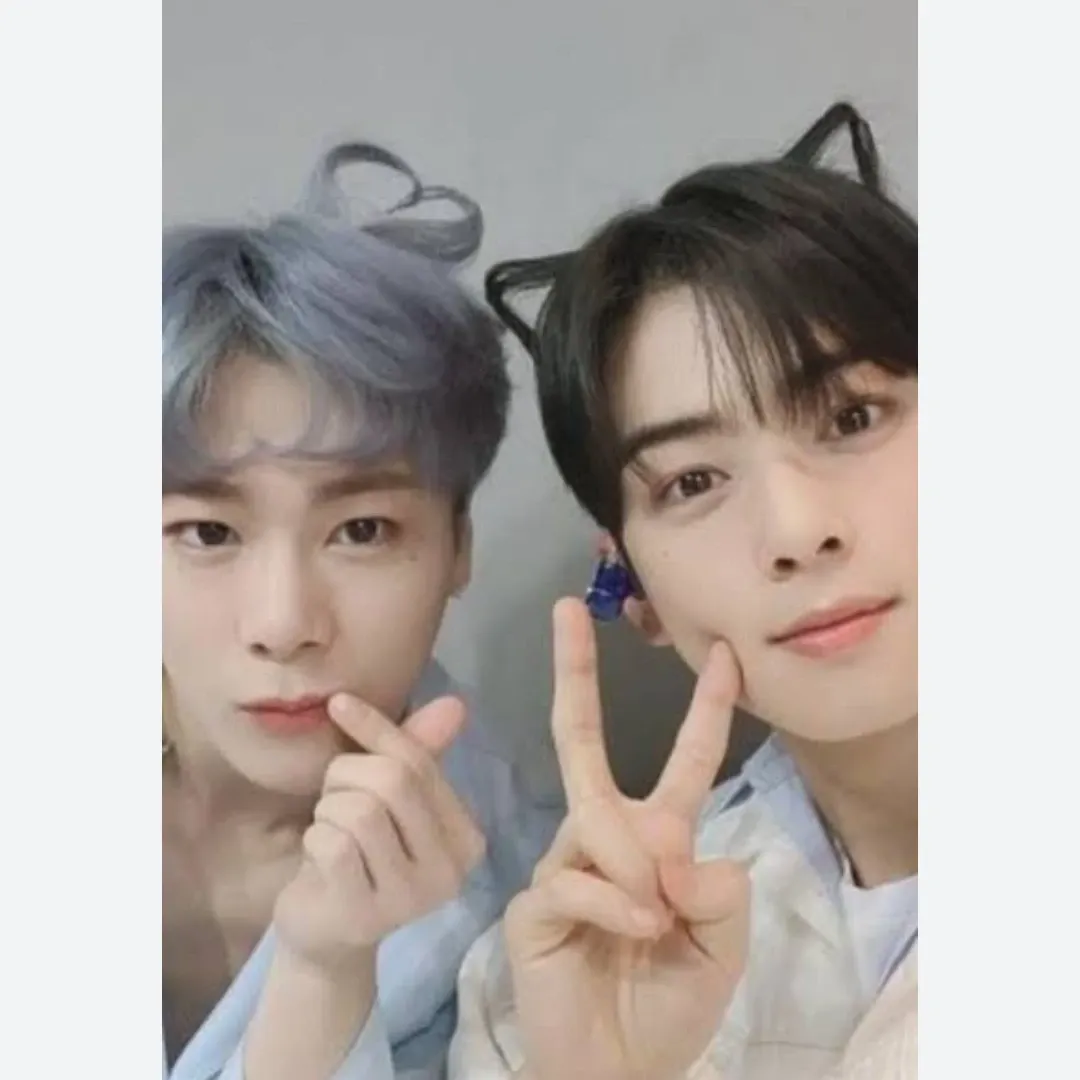 Recent activity shot of Cha Eunwoo