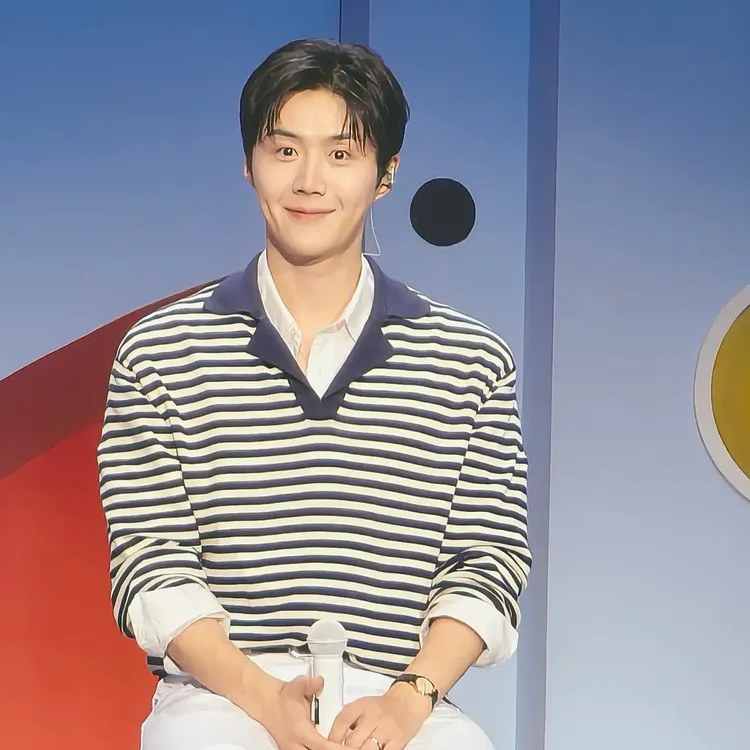 Behind-the-scenes cut of Kim Seonho