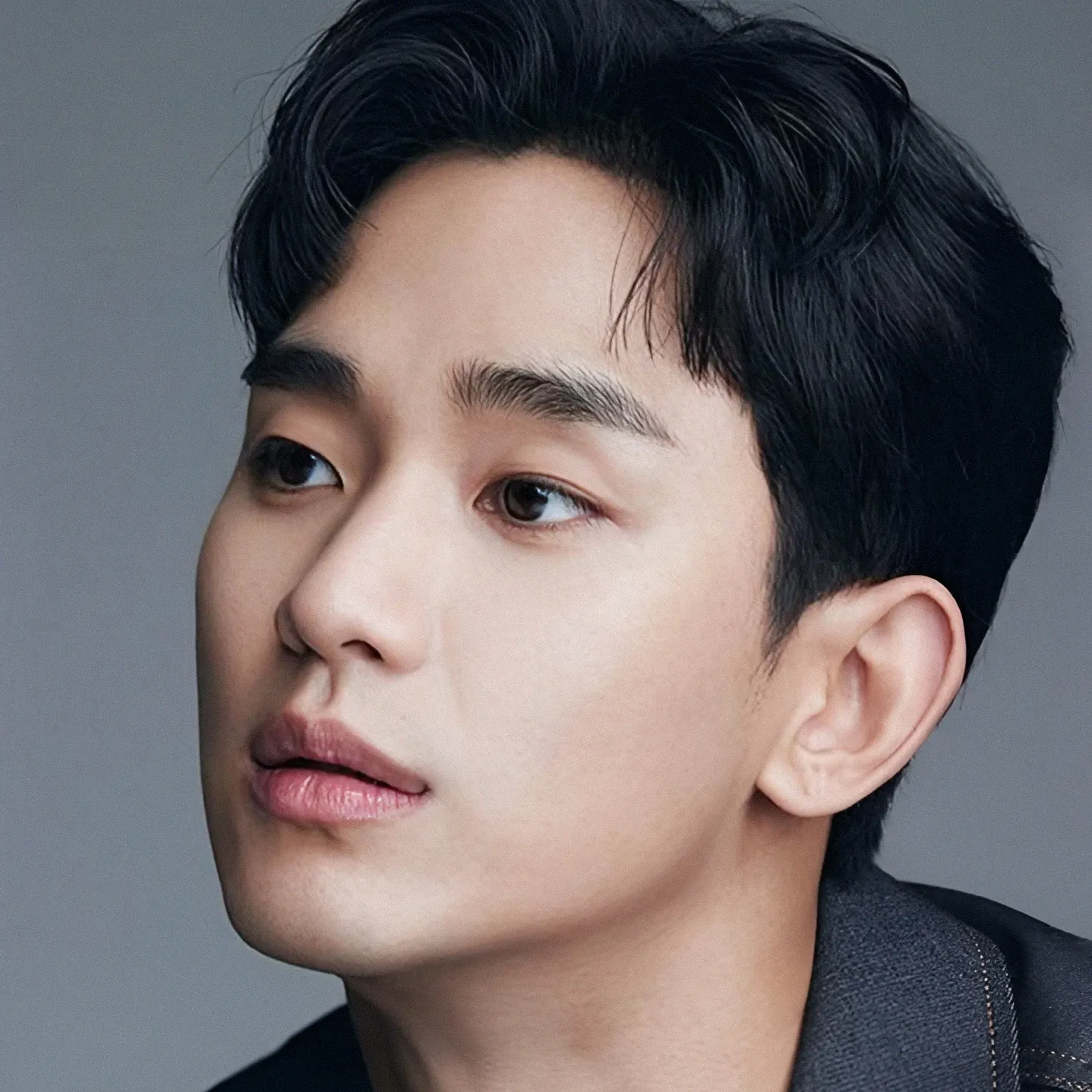 Recent activity shot of Kim Soohyun