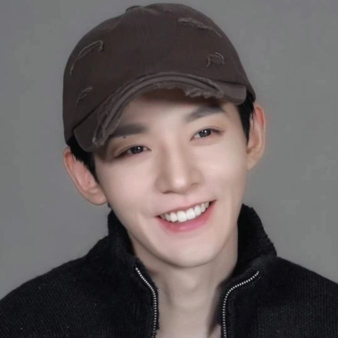 Latest photo of Deng Wei