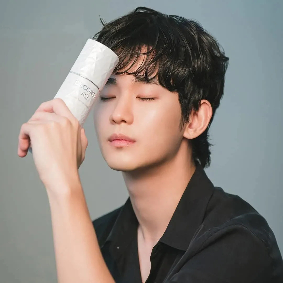 A moment captured by a fan of Kim Soohyun