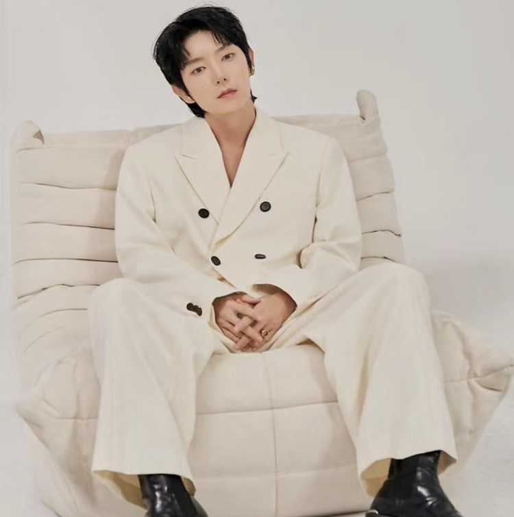 Latest photo of Lee Joongi