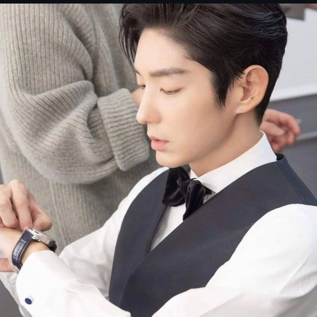 A moment captured by a fan of Lee Joongi