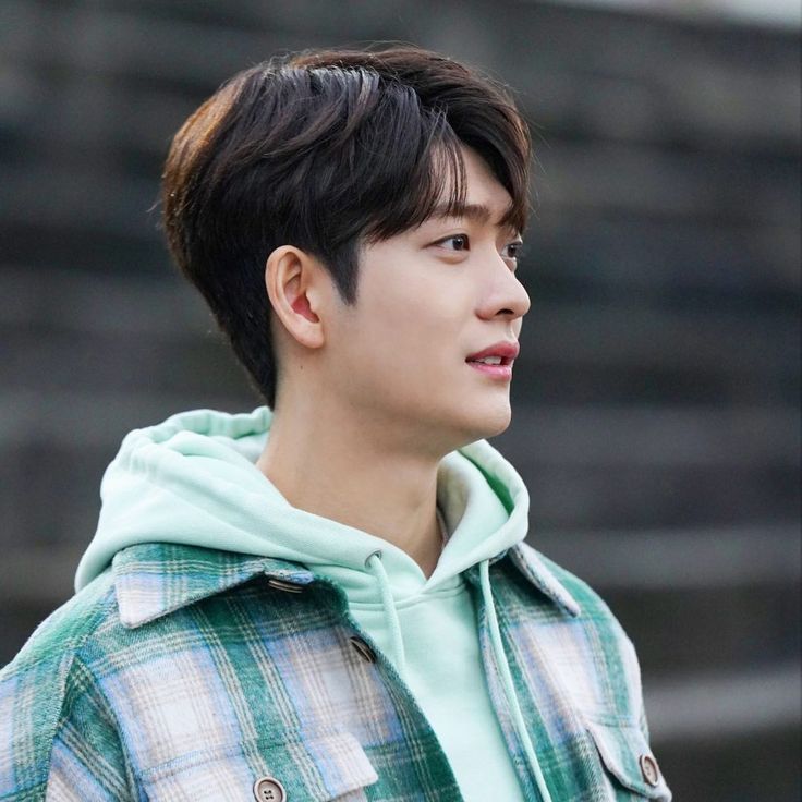 A moment captured by a fan of Kang Taeoh