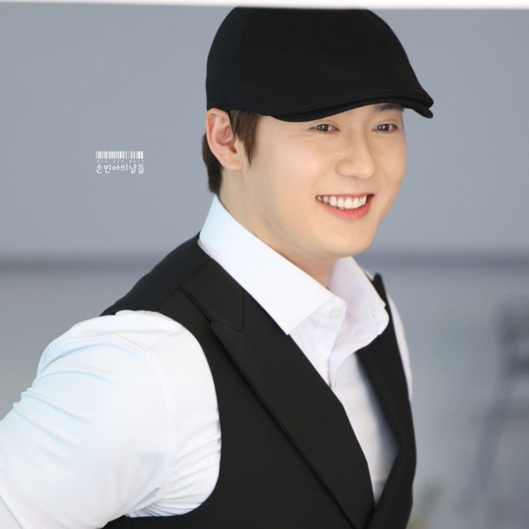 Recent activity shot of Son Binah