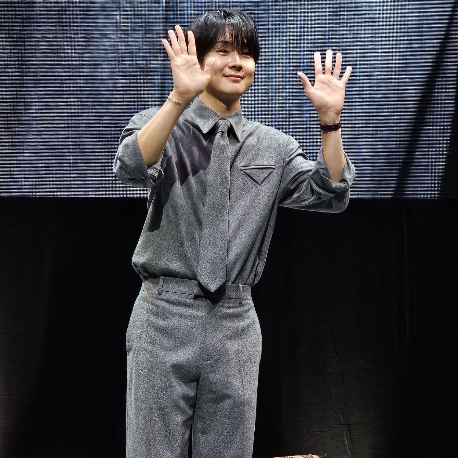 Behind-the-scenes cut of Choi Wooshik