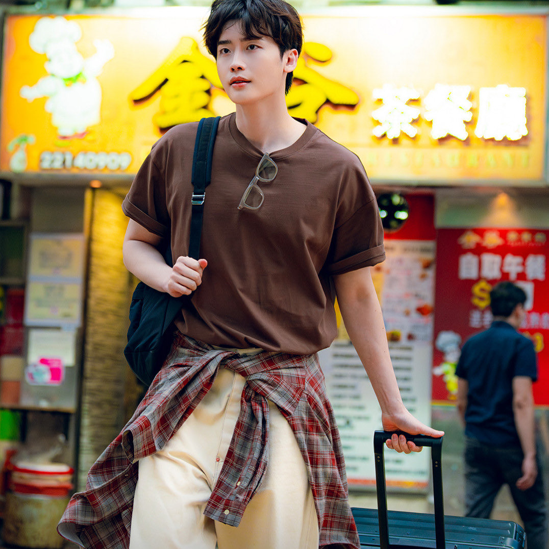 Behind-the-scenes cut of Lee Jongsuk