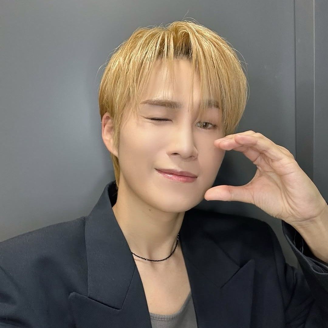 김희재의 비하인드 컷