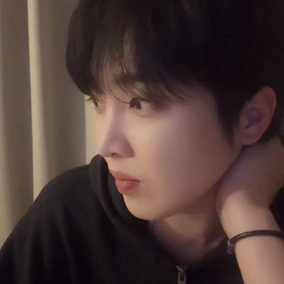 Recent activity shot of Hwang Yunsung