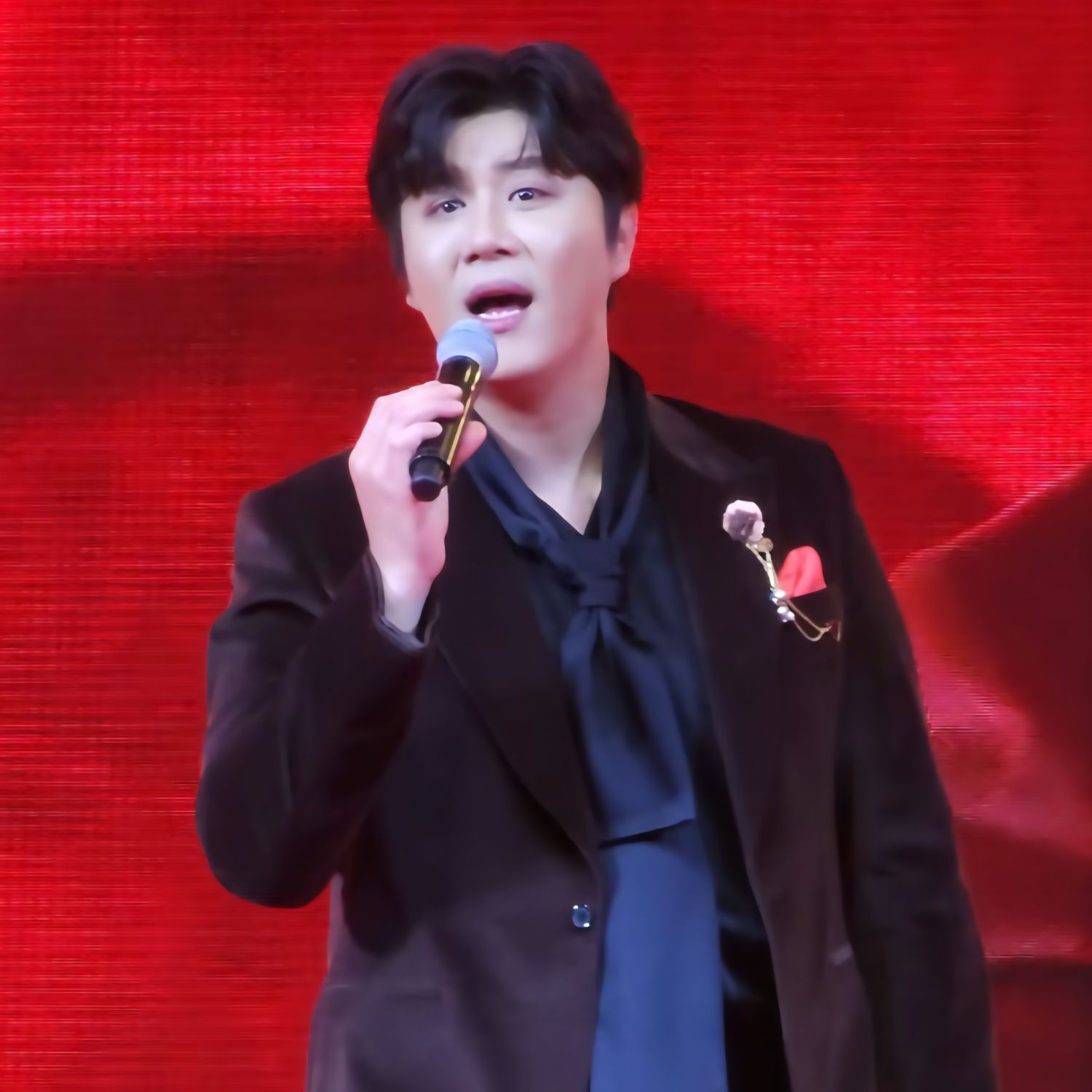 Recent activity shot of Jin Haesung