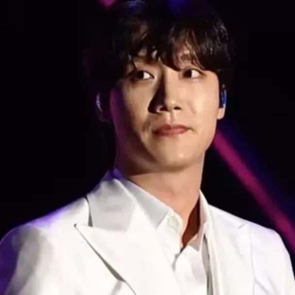 Behind-the-scenes cut of Choi Woojin
