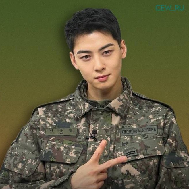 Behind-the-scenes cut of Cha Eunwoo