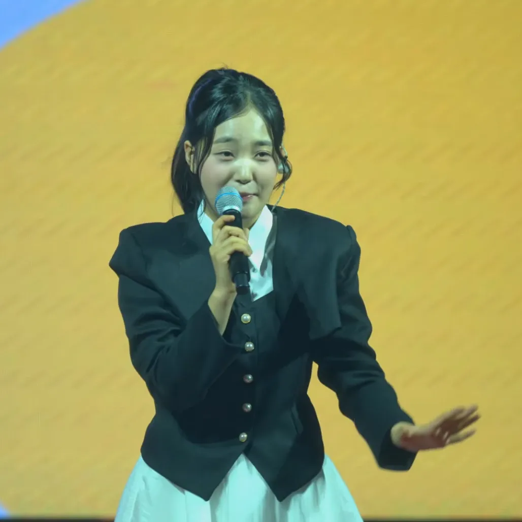 Momen yang diabadikan oleh penggemar Kim Taeyeon