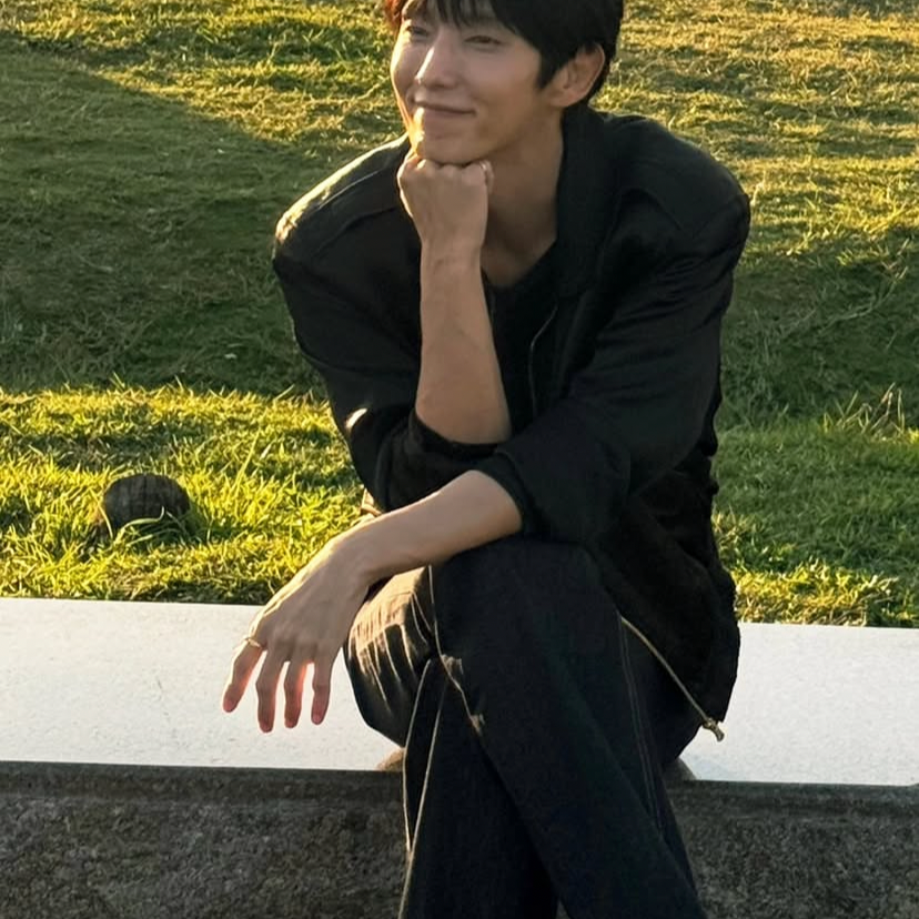Latest photo of Lee Joongi