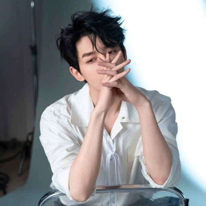 Recent activity shot of Deng Wei