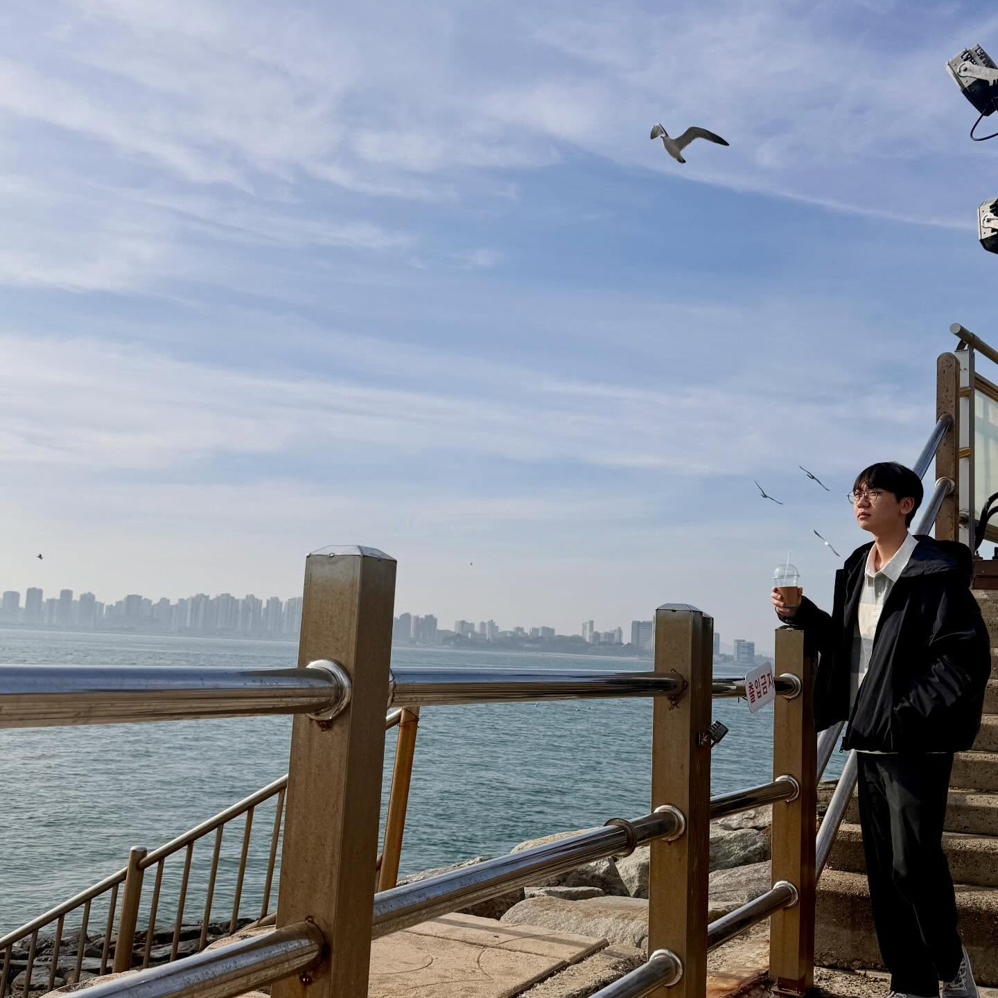 A moment captured by a fan of Doran