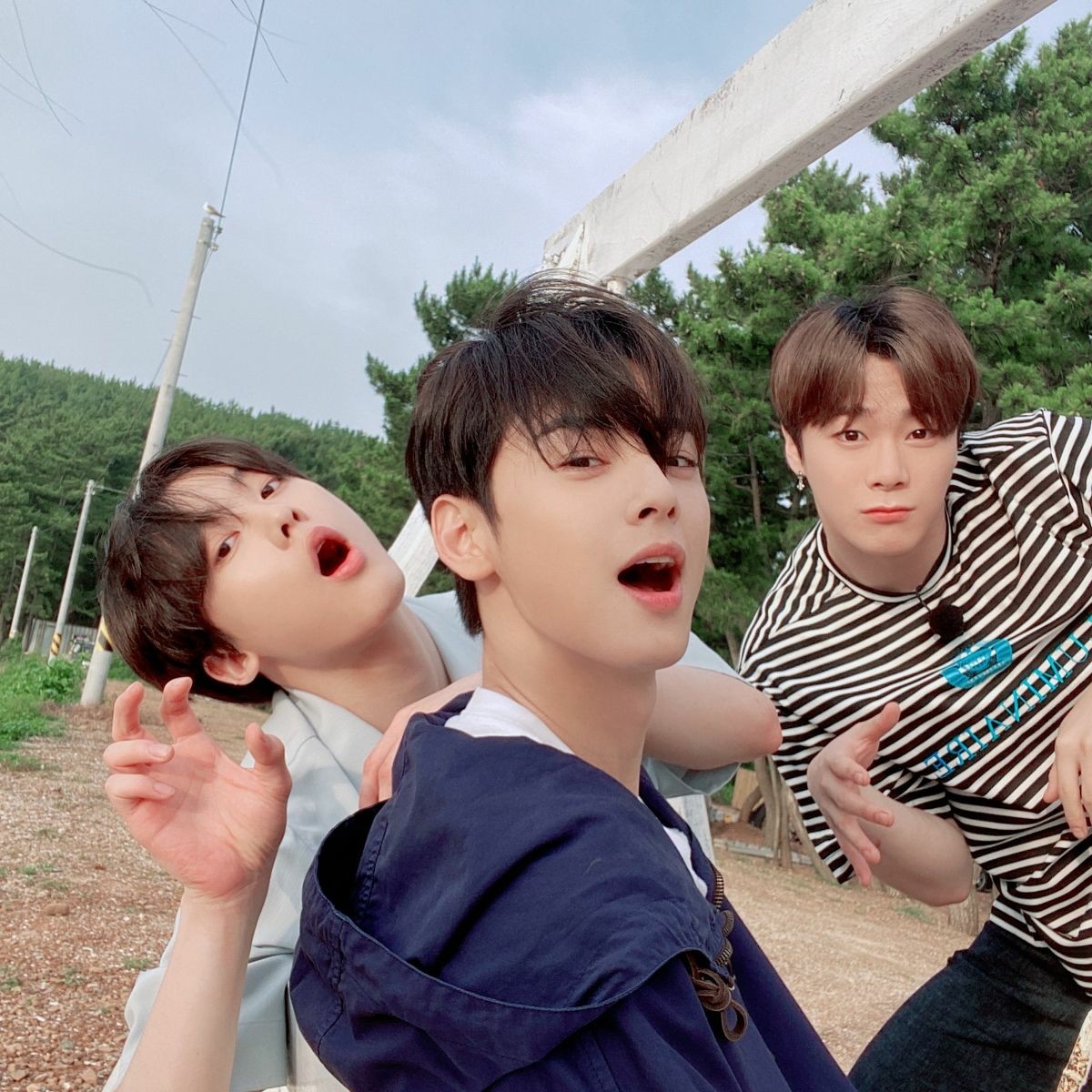 A moment captured by a fan of Cha Eunwoo