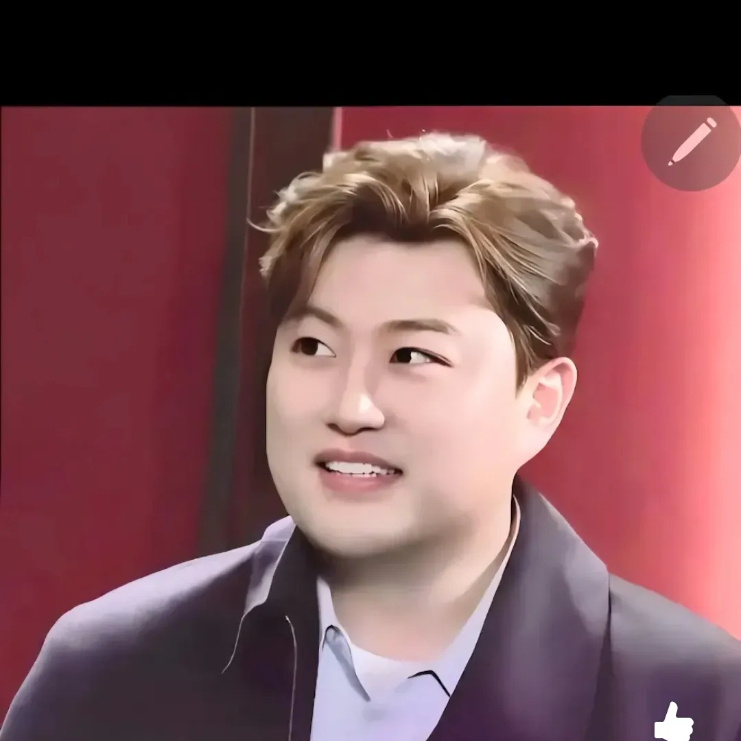 Foto terbaru dari Kim Hojoong