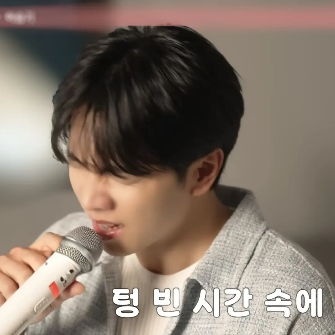 Behind-the-scenes cut of Lee Seunggi