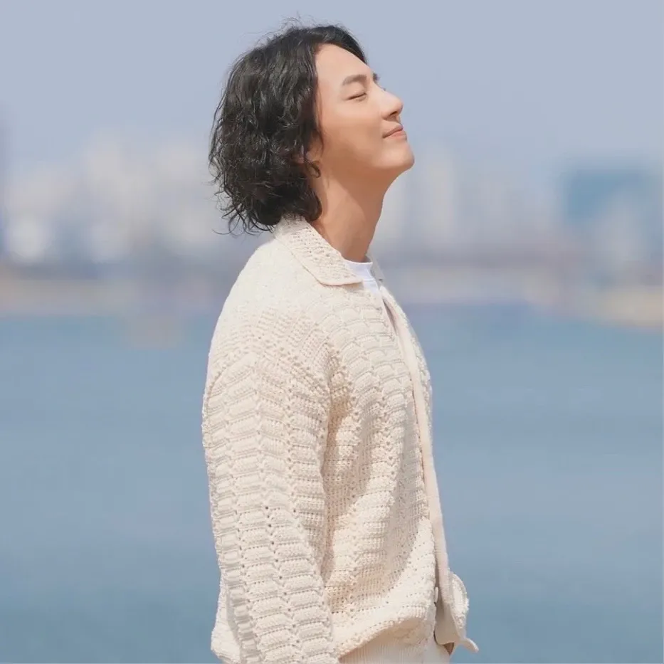 Cuplikan di balik layar dari Yoon Shiyoon