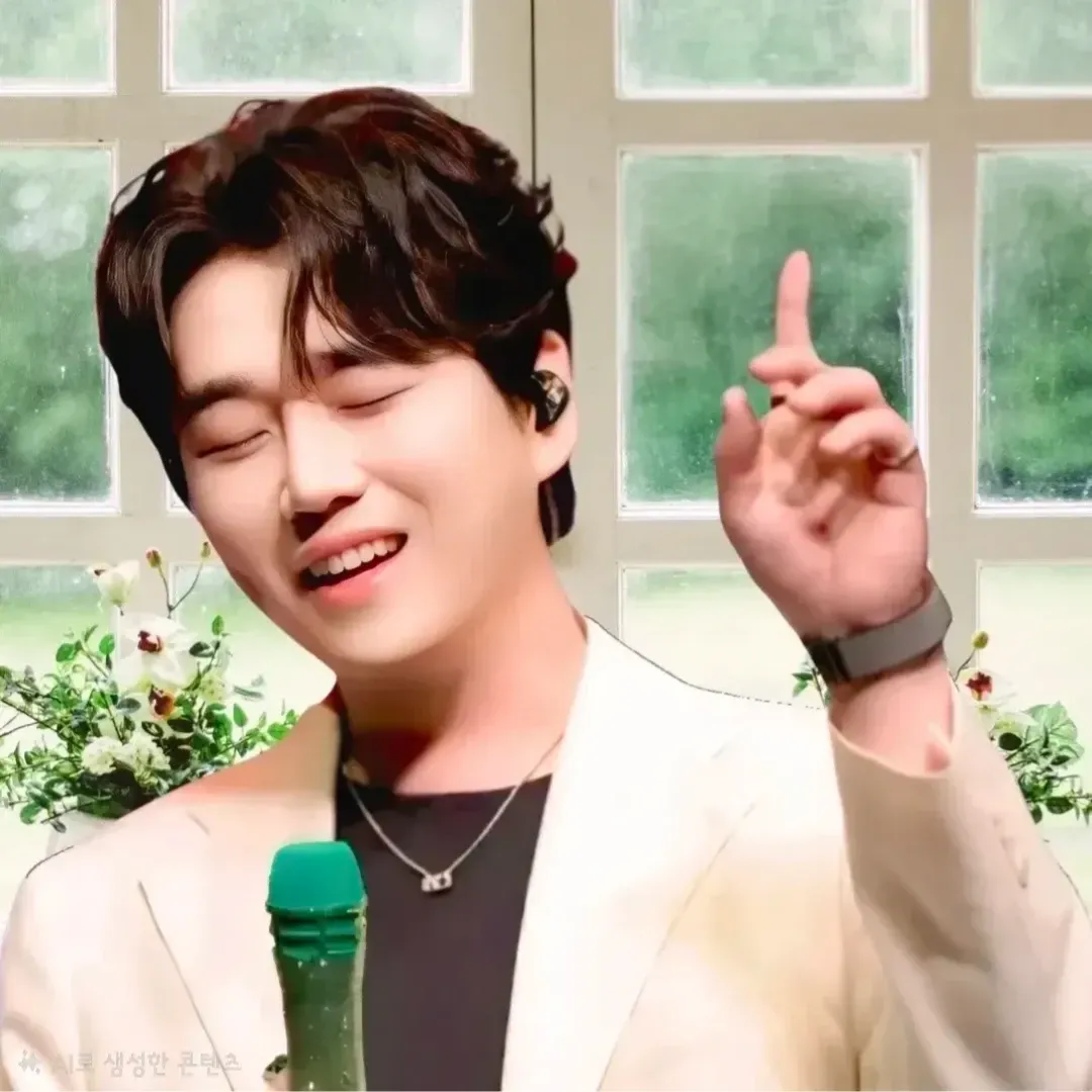 Recent activity shot of Hwang Youngwoong