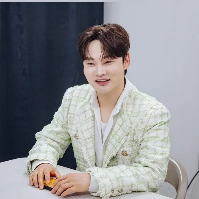 박서진의 비하인드 컷