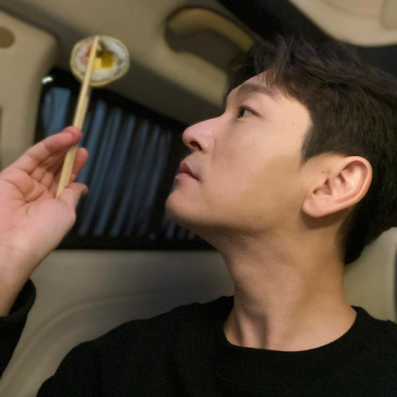 Recent activity shot of Cho Seungwoo 