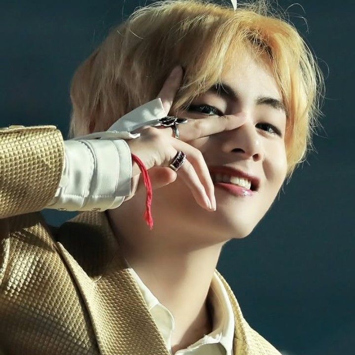 Latest photo of Kim Taehyung (V)