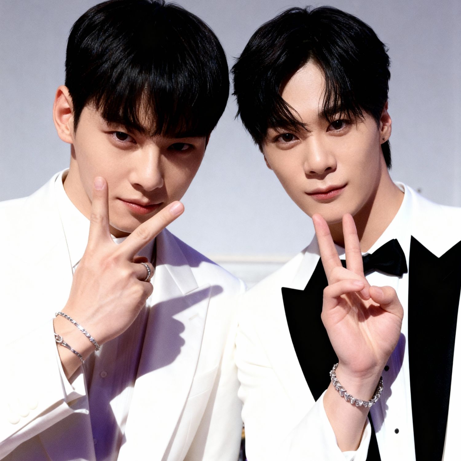 Behind-the-scenes cut of Cha Eunwoo