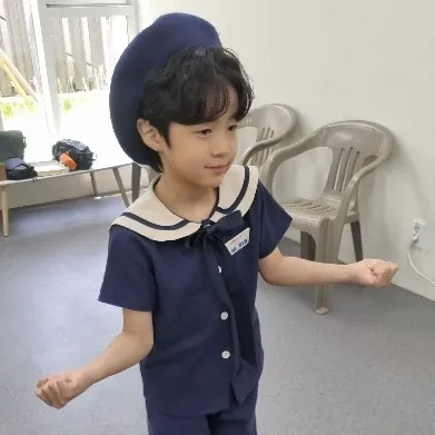 Behind-the-scenes cut of You Jiwoo
