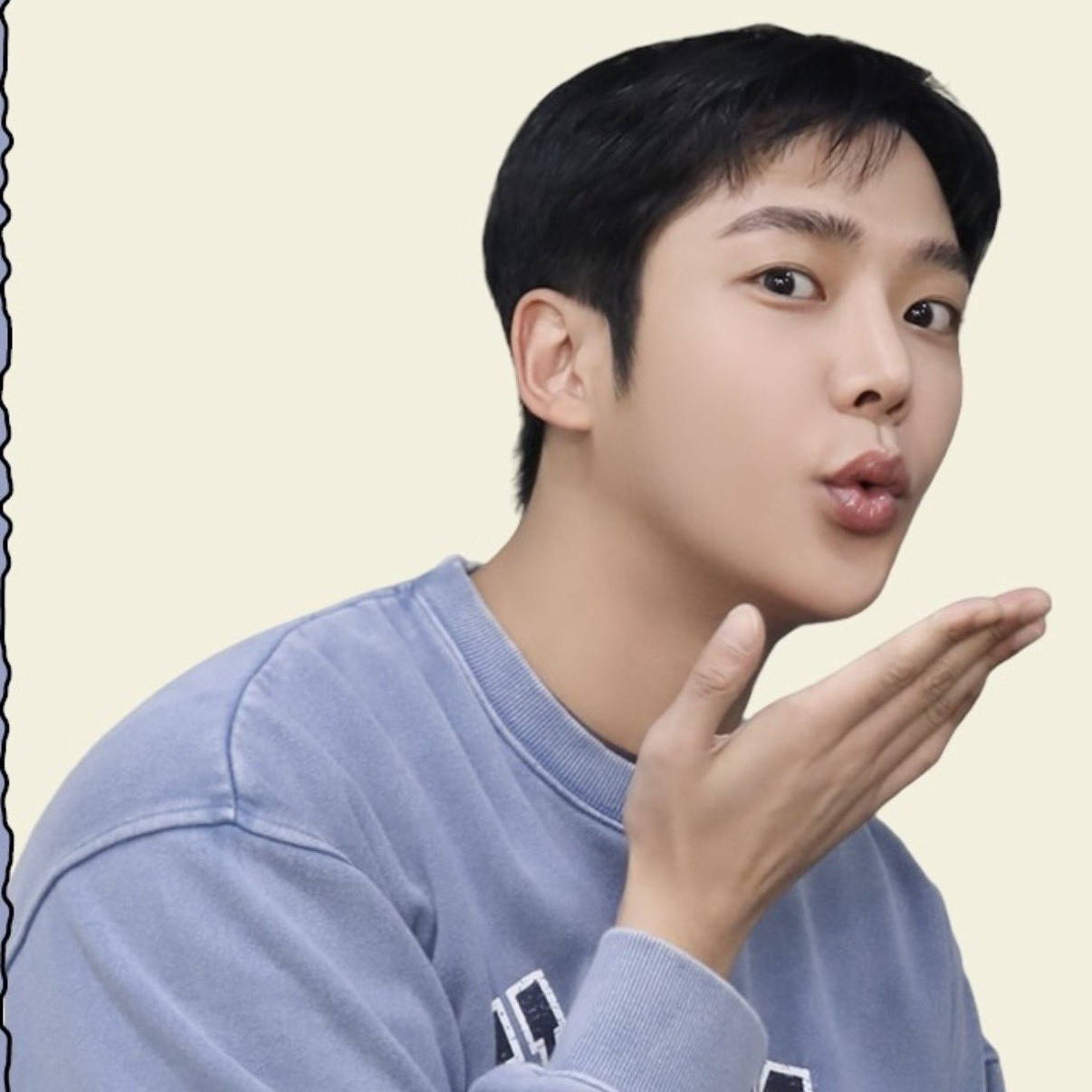 Momen yang diabadikan oleh penggemar Rowoon