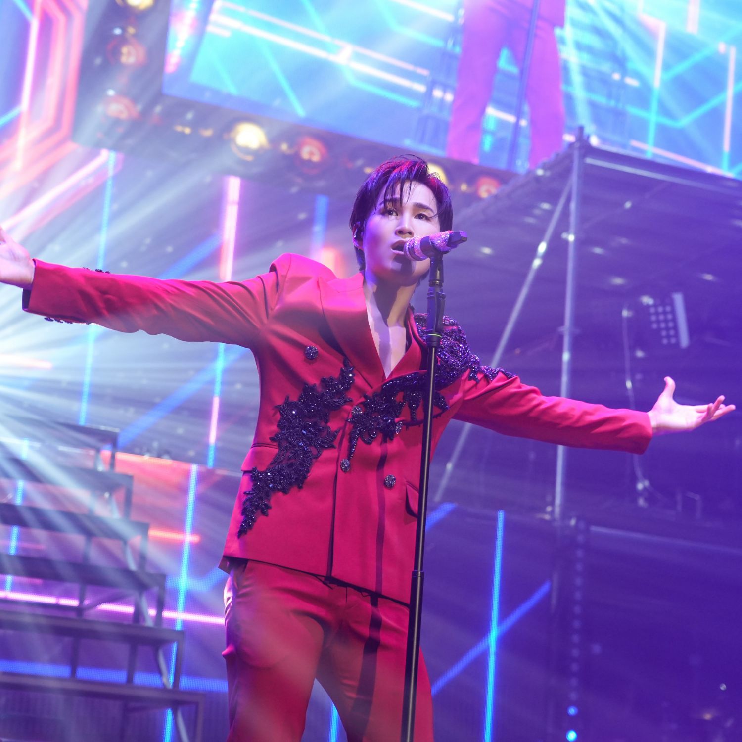 粉絲拍下的金熙栽瞬間