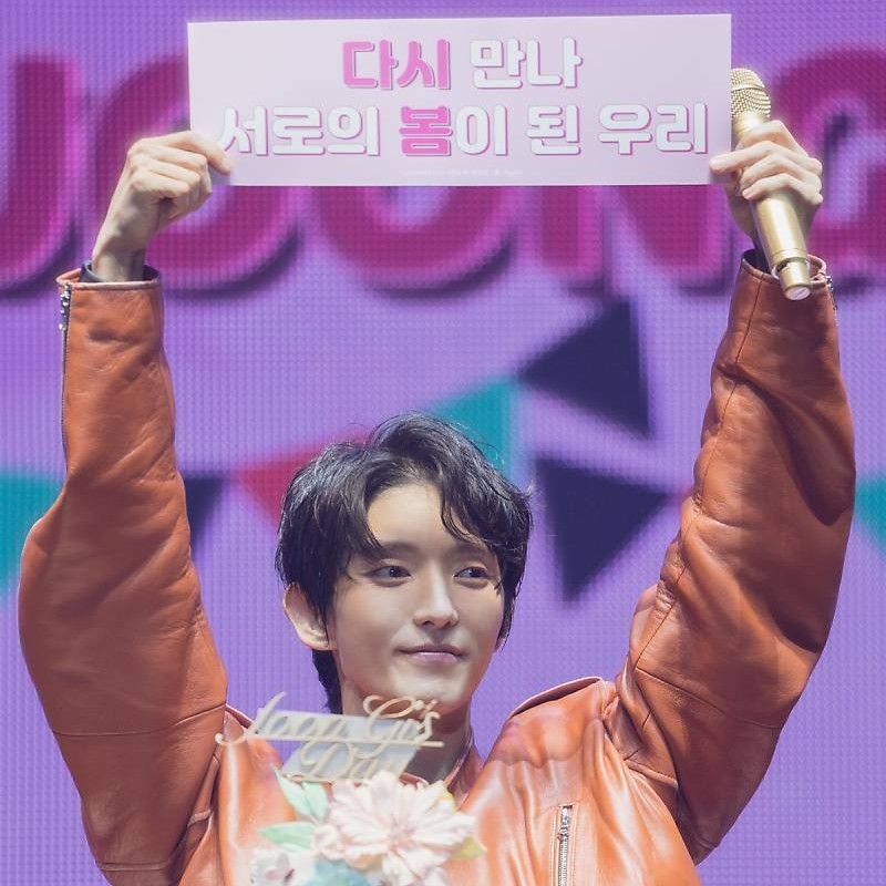 Foto terbaru dari Lee Joongi