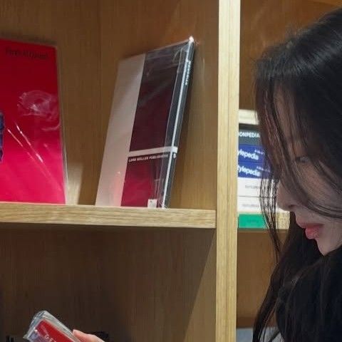 A moment captured by a fan of Bona