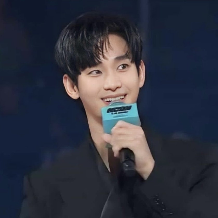 Behind-the-scenes cut of Kim Soohyun